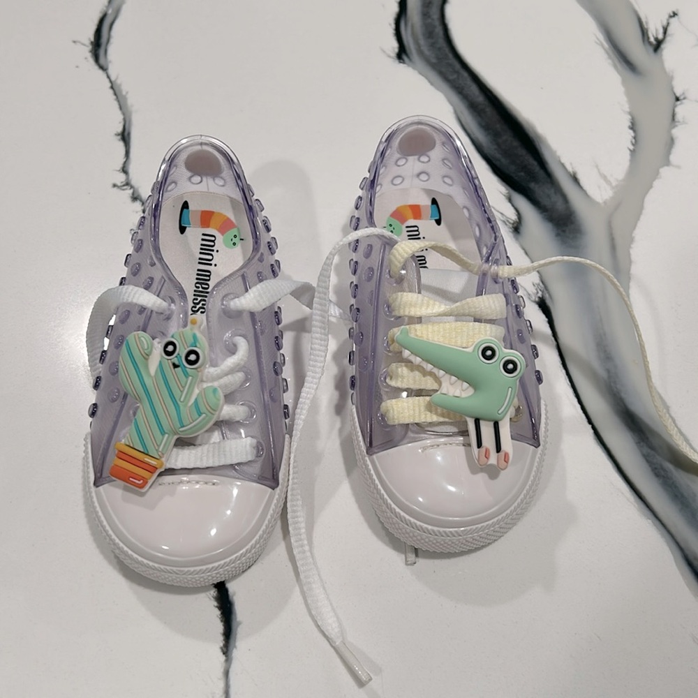Mini Melissa size 7